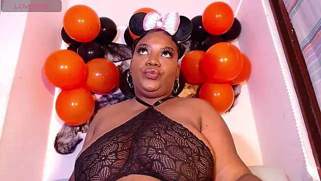 Snapshot of julieth_brown1 chatting on October 29, 2025, 10:44 pm julieth brown1 online show from October 29, 2025, 10:44 pm