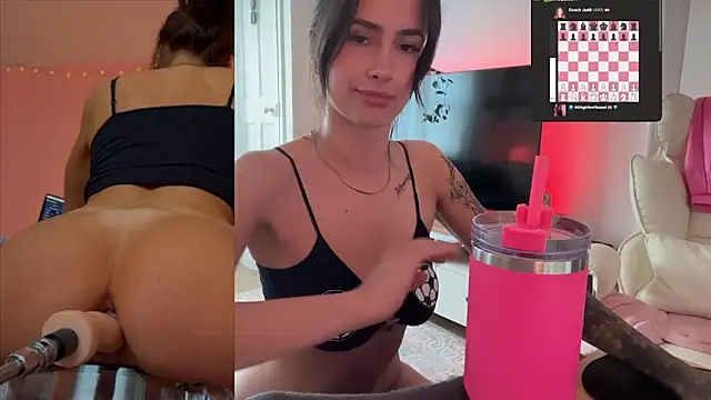 SpicyLunaaa online show from July 1, 2026, 12:51 pm