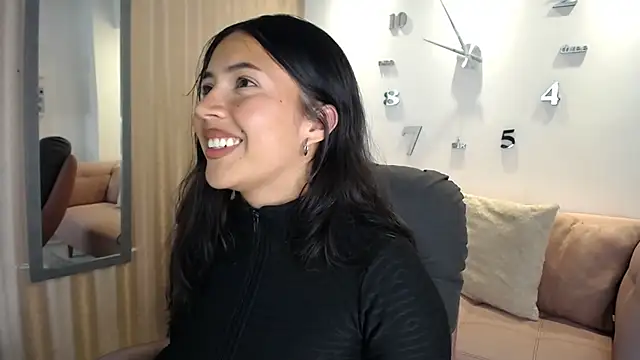 KamyGlam online show from March 26, 2026, 8:03 pm