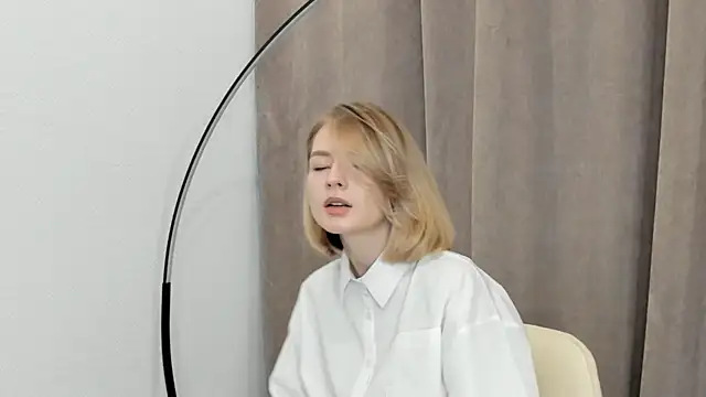 Snapshot of BaileyBernos chatting on October 29, 2025, 10:28 am BaileyBernos online show from October 29, 2025, 10:28 am