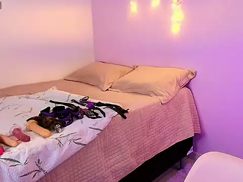 Snapshot of Aprilsweet2005 chatting on December 15, 2025, 1:59 pm Aprilsweet2005 online show from December 15, 2025, 1:59 pm