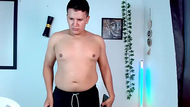 Mia sexylatin online show from March 24, 2026, 2:05 am