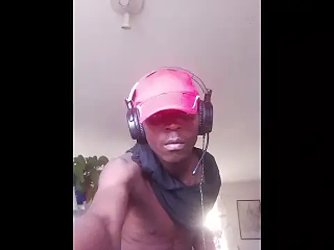 Snapshot of living_fantasy chatting on October 29, 2025, 3:03 pm living fantasy online show from October 29, 2025, 3:03 pm