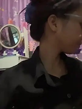 hottiebabe23 online show from November 1, 2025, 10:56 pm