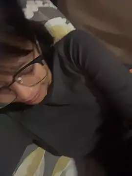 hottiebabe23 online show from November 11, 2025, 11:38 pm