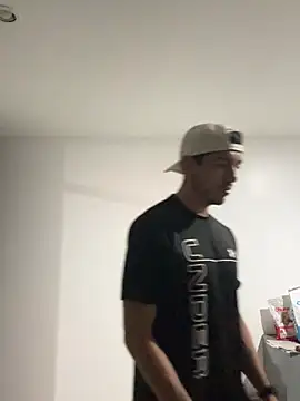 Snapshot of Harry69melon chatting on February 11, 2026, 4:17 am Harry69melon online show from February 11, 2026, 4:17 am