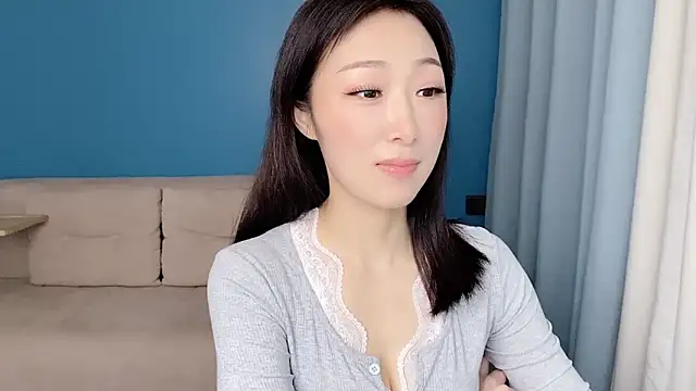 ella55-- online show from April 14, 2026, 1:11 am