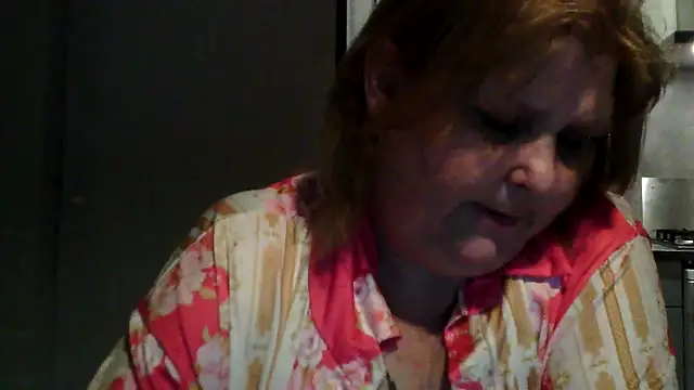 Sylviastar46 online show from March 4, 2026, 9:54 pm