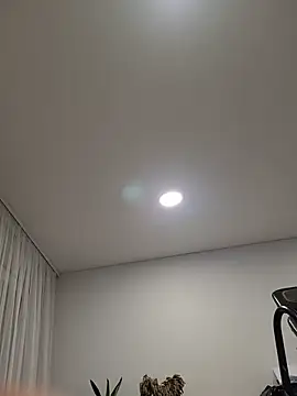 hotestanal online show from November 6, 2025, 4:08 pm