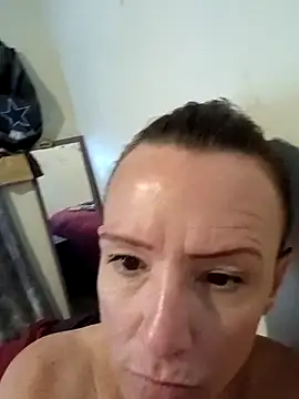 Karebearz1 online show from March 9, 2026, 12:42 pm