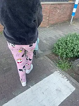 Teeny-Slut18 online show from April 28, 2026, 4:56 pm