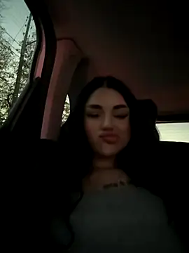 babygirllilly online show from October 29, 2025, 2:19 pm