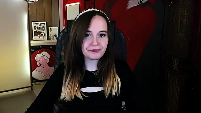 IreneBailey online show from December 2, 2025, 1:17 pm