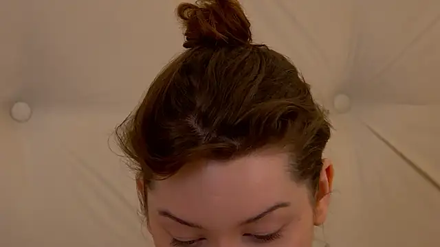 VickiBanx online show from November 1, 2025, 9:00 am