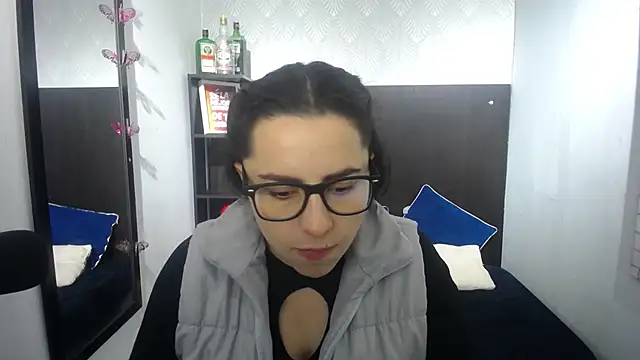 adara sky online show from November 4, 2025, 7:02 pm