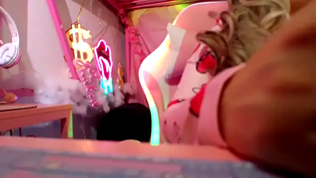 PrincessKDoll online show from November 6, 2025, 10:05 am