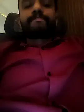 Advance01 online show from November 6, 2025, 10:27 am