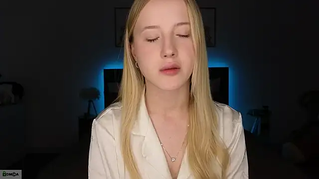 Snapshot of adele_armass chatting on February 4, 2026, 8:58 pm adele armass online show from February 4, 2026, 8:58 pm