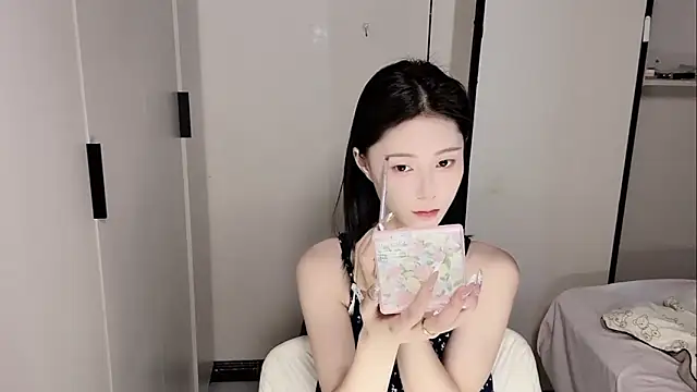Snapshot of yuyu-33 chatting on May 9, 2026, 5:12 am yuyu-33 online show from May 9, 2026, 5:12 am