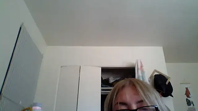 Snapshot of Fargo488 chatting on October 30, 2025, 3:35 pm Fargo488 online show from October 30, 2025, 3:35 pm