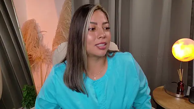 Snapshot of Zara_Nova chatting on May 30, 2026, 4:48 pm Zara Nova online show from May 30, 2026, 4:48 pm