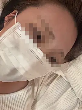 Snapshot of uyu0000 chatting on November 7, 2025, 2:06 pm uyu0000 online show from November 7, 2025, 2:06 pm