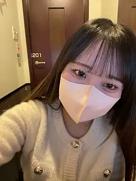 Snapshot of emiri_da_nyan chatting on February 5, 2026, 5:12 am emiri da nyan online show from February 5, 2026, 5:12 am