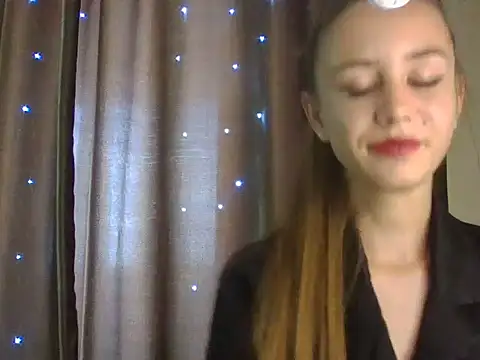 MyLittle Flame online show from May 4, 2026, 11:06 am