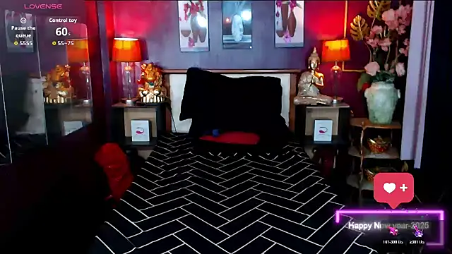 Plastique PATRICIA online show from February 10, 2026, 2:37 am