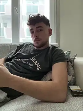 Snapshot of yasinesra757_ chatting on February 17, 2026, 8:22 am yasinesra757 online show from February 17, 2026, 8:22 am