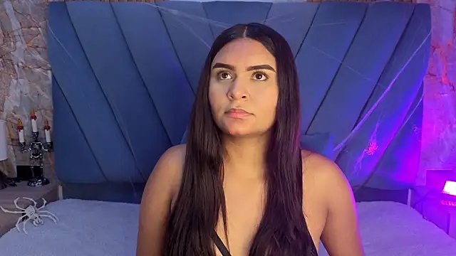 amarahanks1 online show from November 3, 2025, 11:55 am