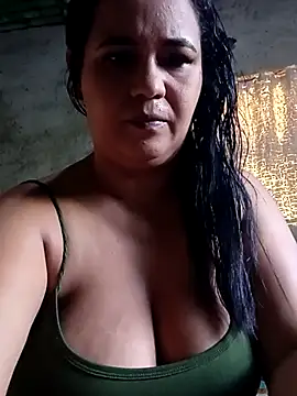 meliza87 online show from November 9, 2025, 7:45 pm