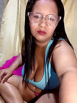 meliza87 online show from December 3, 2025, 12:25 pm