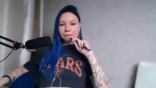 FatalFlirt online show from October 31, 2025, 12:06 pm