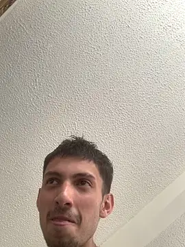 dylan drakee online show from December 17, 2025, 7:42 pm