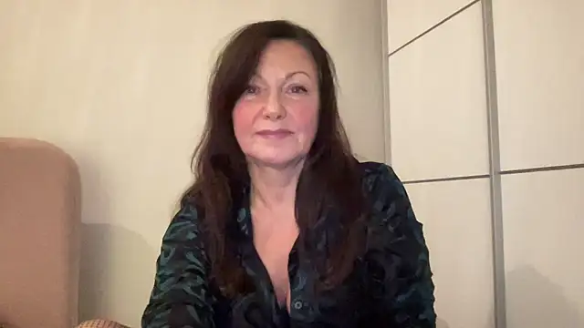 HotLdyllic online show from November 16, 2025, 7:52 pm