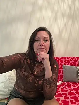 HotLdyllic online show from February 12, 2026, 5:19 pm