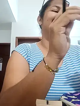 Samaraa Lee online show from November 14, 2025, 12:26 pm