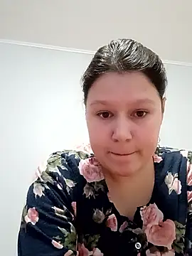 GlitterAuburn online show from January 12, 2026, 12:43 pm