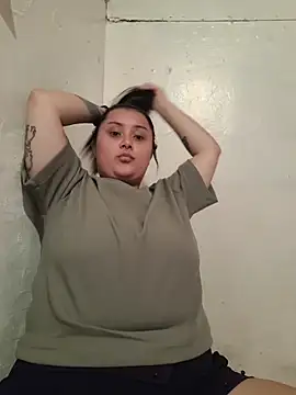 CurvyNoir online show from May 2, 2026, 11:43 pm