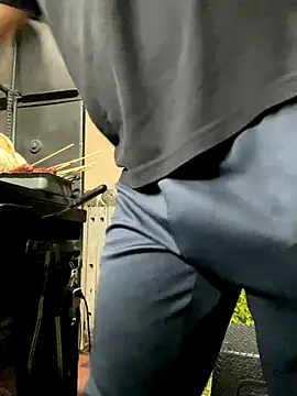 Dylams maja online show from November 16, 2025, 11:21 pm