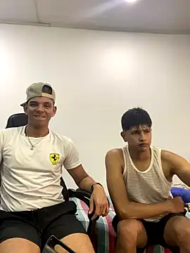 Dylams maja online show from November 25, 2025, 7:47 pm