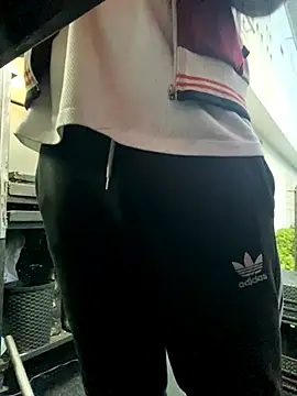 Dylams maja online show from November 28, 2025, 10:56 pm