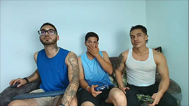 thebadboys05 online show from November 5, 2025, 4:45 am