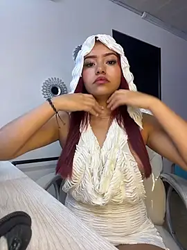 Sabrin Miller online show from November 12, 2025, 11:03 pm