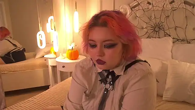 Snapshot of JennyBloom chatting on November 7, 2025, 10:04 am JennyBloom online show from November 7, 2025, 10:04 am