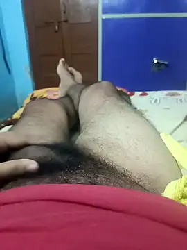 bearslove143 online show from November 7, 2025, 5:24 pm