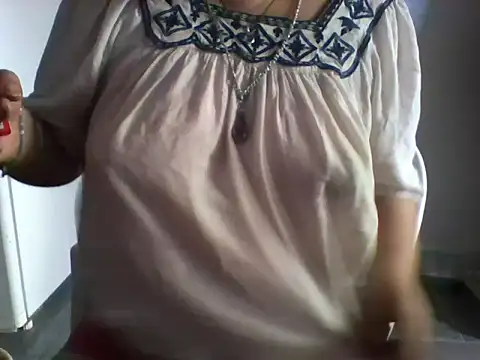 Jadeinthesky online show from November 3, 2025, 5:14 pm