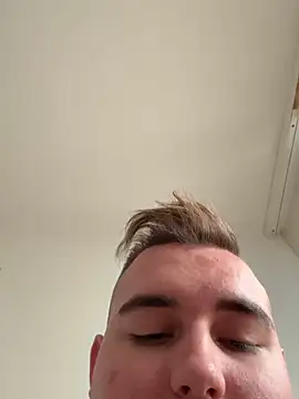 Snapshot of Tymek639 chatting on October 31, 2025, 1:45 pm Tymek639 online show from October 31, 2025, 1:45 pm