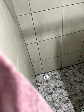 n0tf0und online show from November 3, 2025, 7:42 am